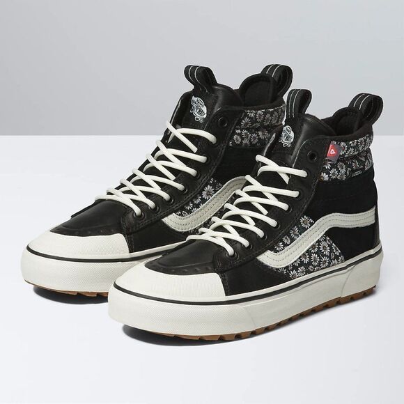 Vans Women's Sk8-Hi MTE-2 Shoes UltraCush Ortholite Skater Black Floral Size 9 - Picture 2 of 5